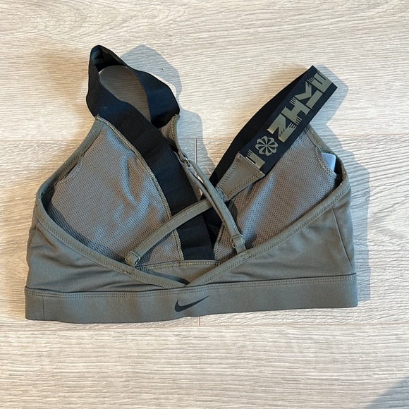 Nike Indy Icon Clash Sports Bra - Picture 2 of 2